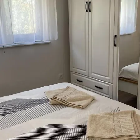 Apartment Rogoznica Lägenhet *