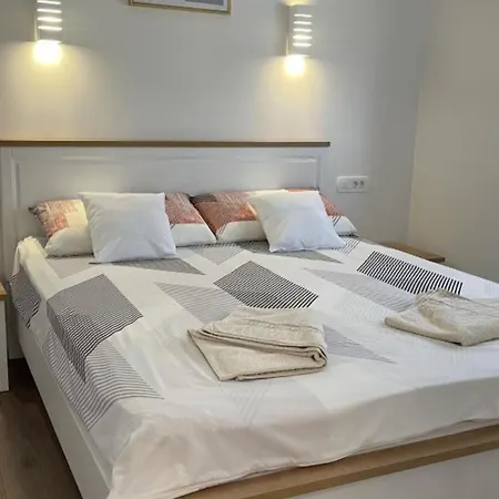 Apartment Rogoznica * Rogoznica (Sibenik-Knin)