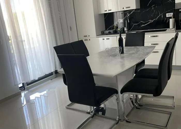 Apartment Rogoznica Lägenhet