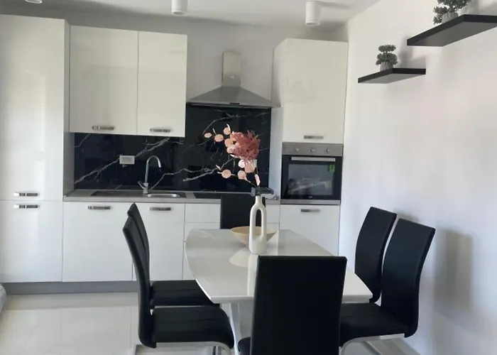 Apartment Rogoznica Lägenhet